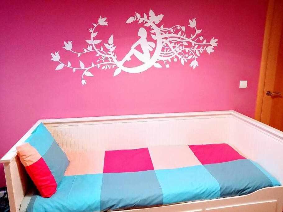 Precioso Atico Con Bonitas Vistas A La Pena Oroel Apartment Jaca Bagian luar foto