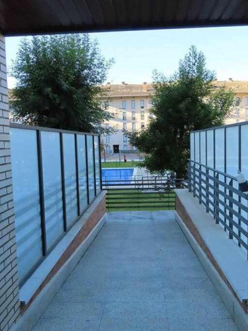 Precioso Atico Con Bonitas Vistas A La Pena Oroel Apartment Jaca Bagian luar foto