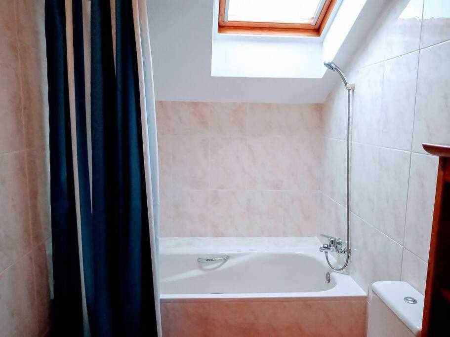 Precioso Atico Con Bonitas Vistas A La Pena Oroel Apartment Jaca Bagian luar foto